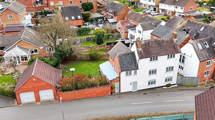 4 Bedroom Detached House For Sale In Hoopers Lane, Astwood Bank, Redditch, B96