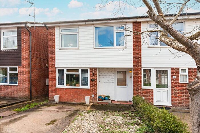 3 Bedroom End Of Terrace House For Sale In Winterborne Road, Abingdon, OX14