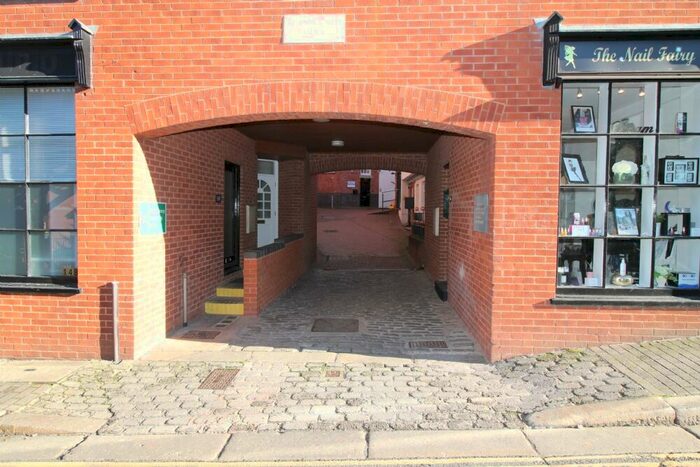 3 Bedroom Apartment To Rent In Private Courtyard City Centre, EX4