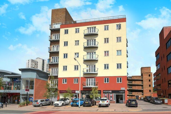 2 Bedroom Apartment To Rent In Market Street, Bracknell, RG12