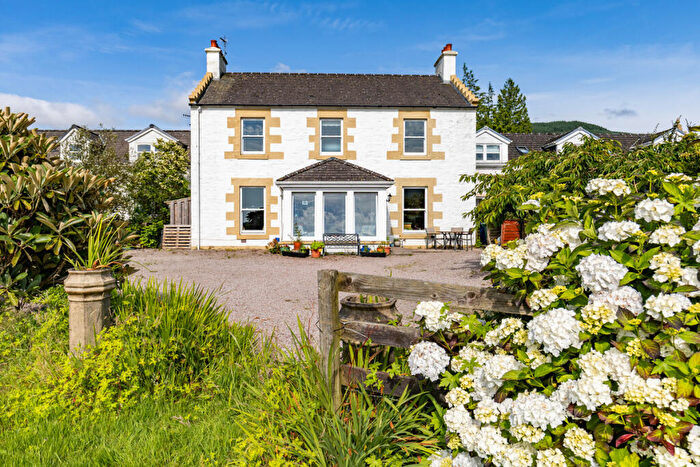 4 Bedroom Country House For Sale In Dalilongart Farmhouse, Sandbank, Dunoon, Argyll, PA23