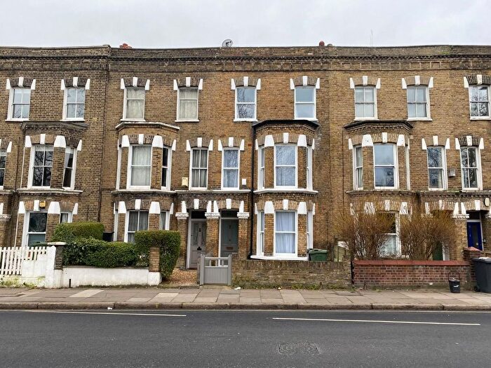 4 Bedroom Property To Rent In Norwood Road, London, SE24