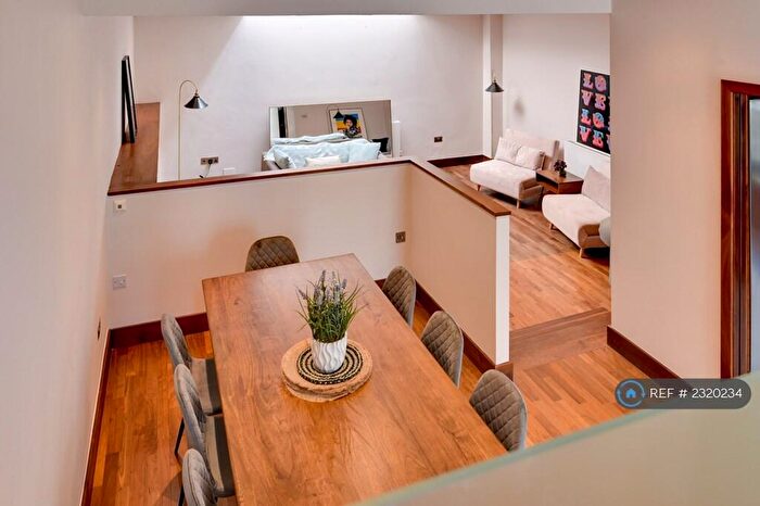 3 Bedroom Semi-Detached House To Rent In Rock Grove, Brighton, BN2