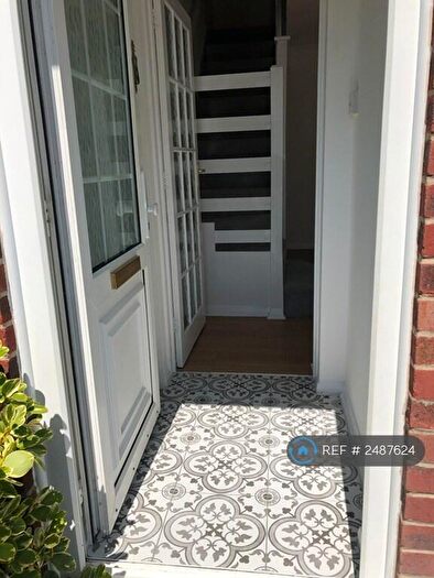 2 Bedroom Terraced House To Rent In The Drive, Slough, SL3
