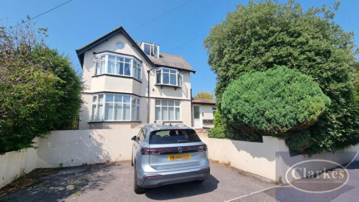 2 Bedroom Maisonette For Sale In Queens Park, Cromer Road, BH8