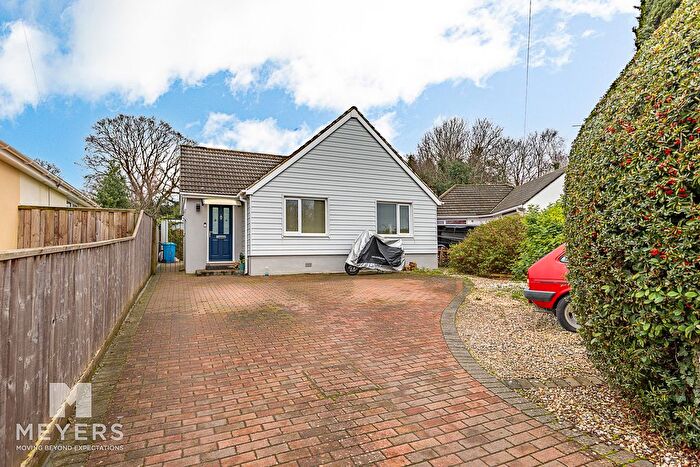 3 Bedroom Bungalow For Sale In Hamble Road, Oakdale, Poole, BH15