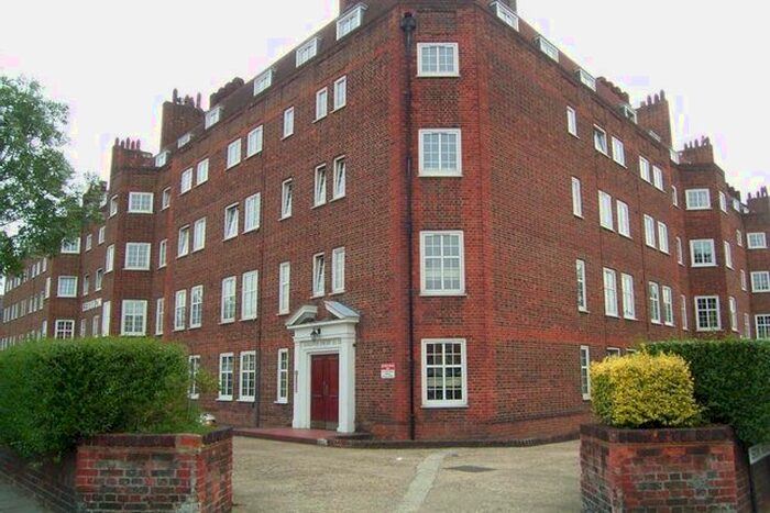 2 Bedroom Flat To Rent In Richmond Road, Twickenham, TW1
