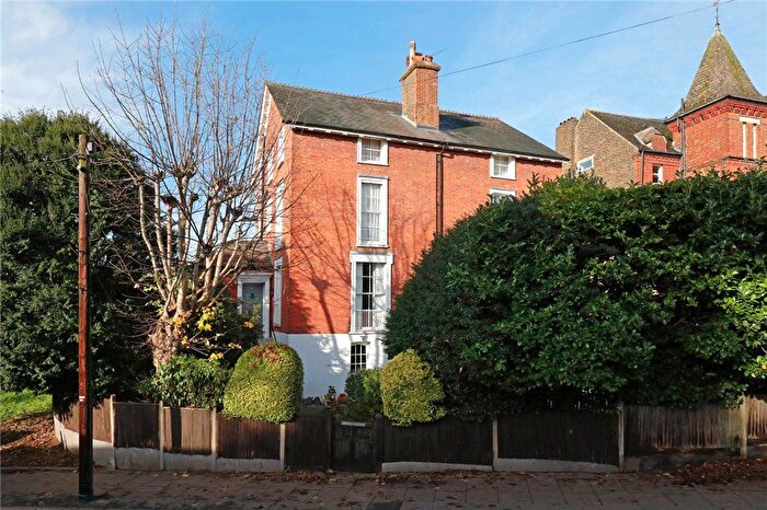 4 Bedroom Semi-Detached House For Sale In Crooked Billet, Wimbledon, SW19