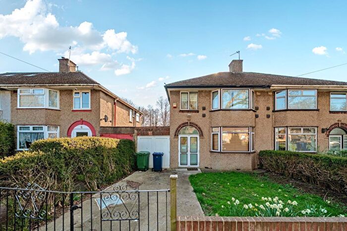 3 Bedroom Semi-Detached House To Rent In Marsh Lane, Headington, OX3