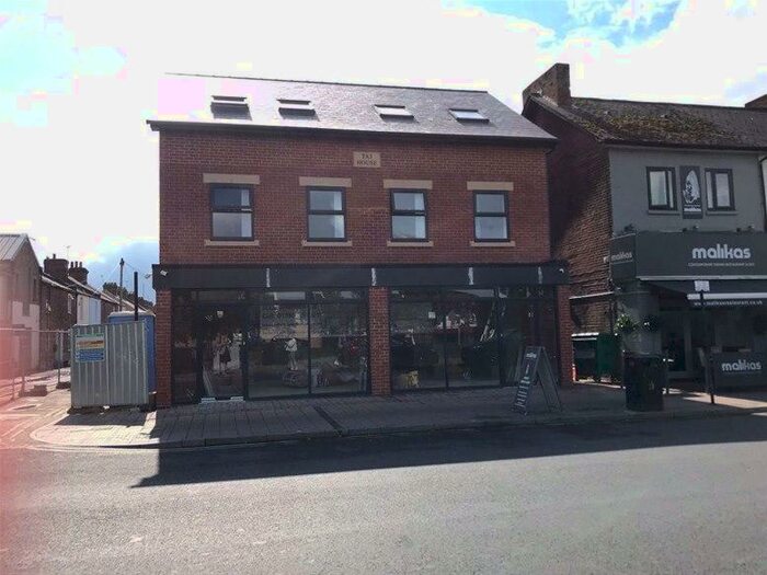 1 Bedroom House To Rent In - Unit, Taj House, - Cowley Road, OX4