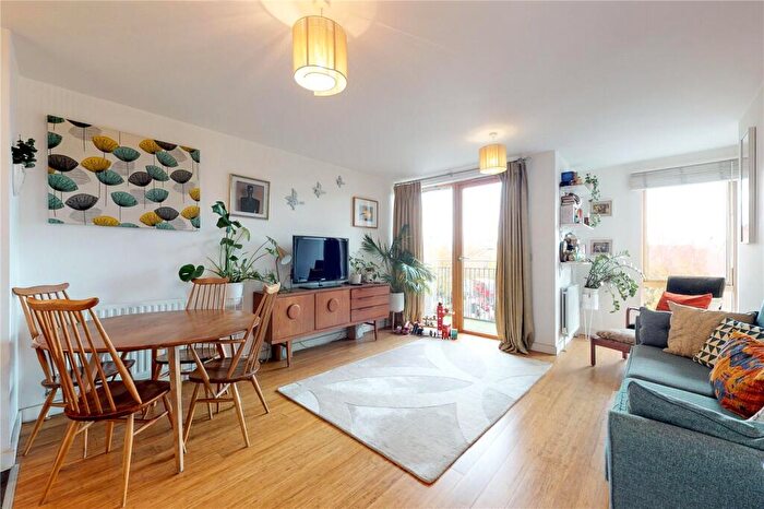 2 Bedroom Apartment To Rent In Cordwainer House, Mare Street, Hackney, London, E8
