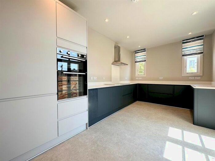 5 Bedroom Property To Rent In Portland Street, Cheltenham, GL52