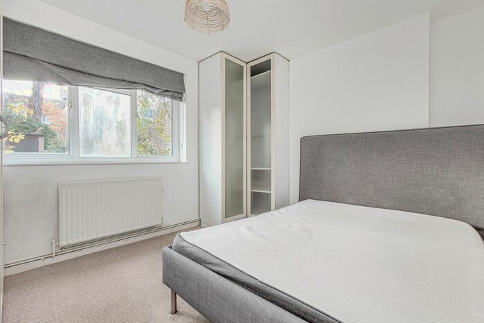 1 Bedroom Flat To Rent In The Chase, Clapham Town, SW4