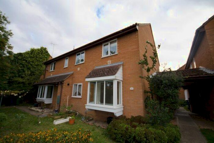 2 Bedroom Property To Rent In The Sycamores, Cambridge, CB24