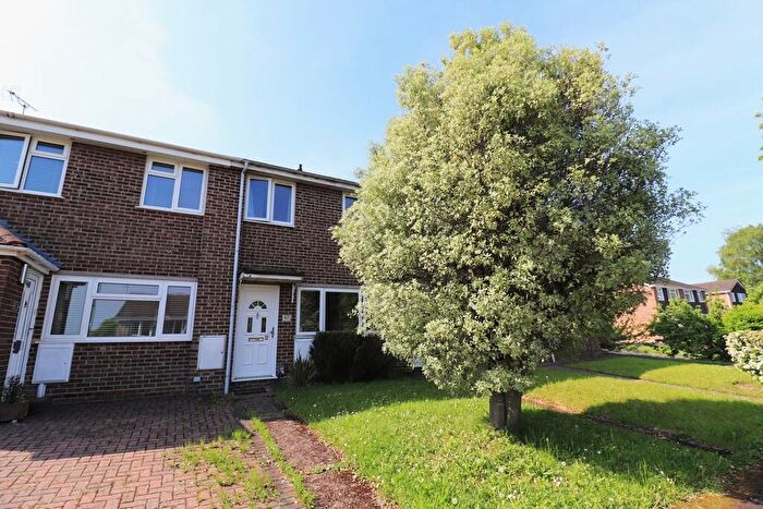2 Bedroom Terraced House To Rent In Cranbourne Park, Hedge End, SO30