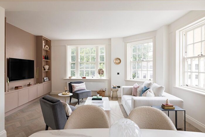 3 Bedroom Flat For Sale In Ovington Court, - Brompton Road, SW3