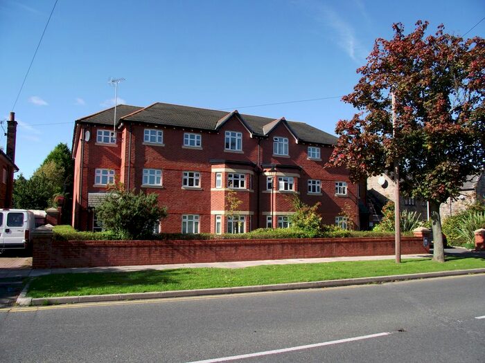 2 Bedroom Flat To Rent In Teehey Lane, Higher Bebington, Wirral, CH63