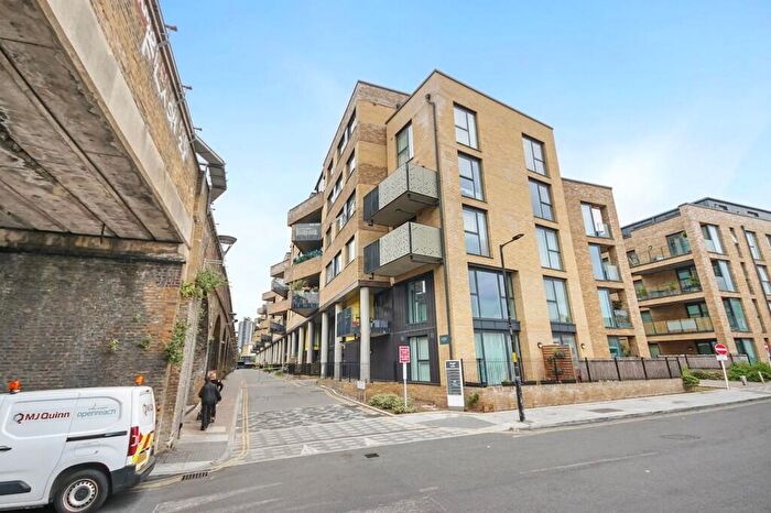 1 Bedroom Apartment For Sale In Angel Lane, London, SE17