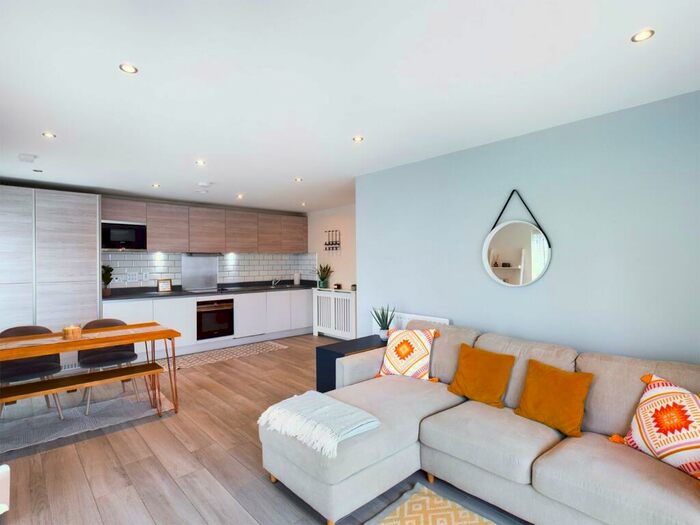 2 Bedroom Apartment To Rent In Addlestone, Surrey, KT15