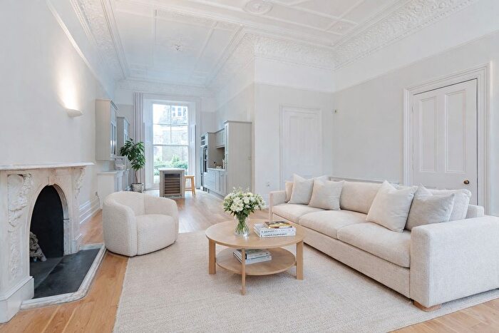 4 Bedroom Maisonette To Rent In Clifton Gardens, Little Venice, W9