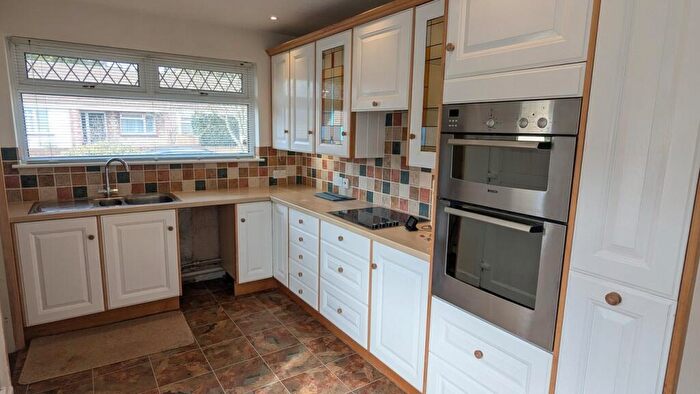 2 Bedroom Bungalow For Sale In Millers Gardens, Wells, BA5