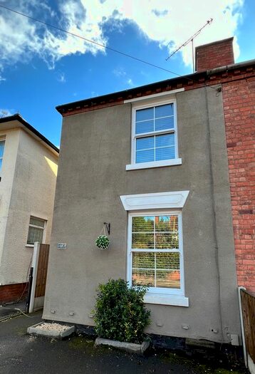 3 Bedroom End Of Terrace House To Rent In Chester Road North, Kidderminster, DY10