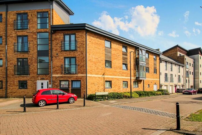 3 Bedroom Apartment To Rent In Pasteur Drive, Old Town, Swindon, SN1