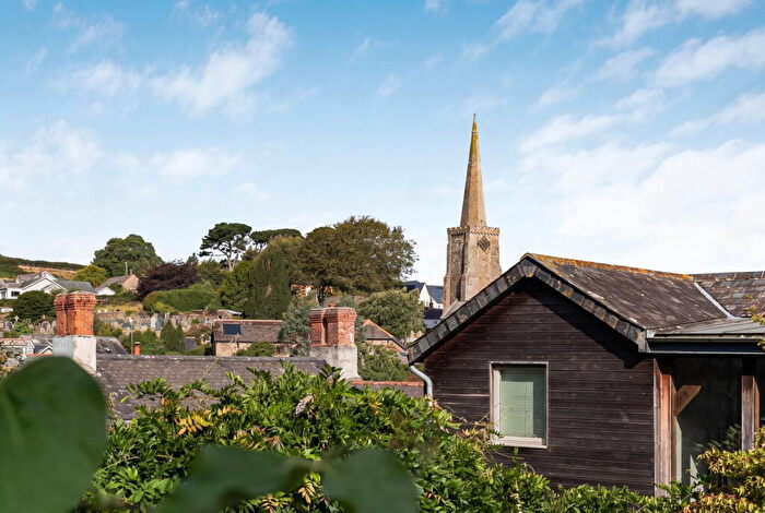 2 Bedroom Link Detached House For Sale In Fore Street, Holbeton, South Devon, PL8