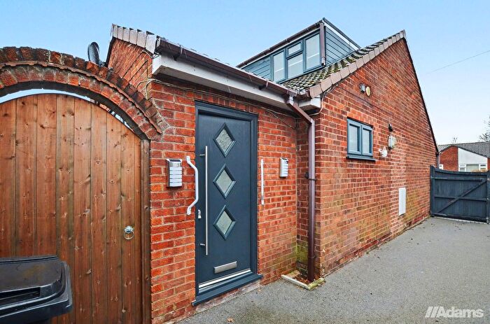 4 Bedroom Semi Detached Bungalow For Sale In Cedar Avenue, Sutton Weaver, WA7