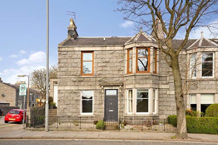 3 Bedroom Flat For Sale In Mid Stocket Road, Aberdeen, AB15