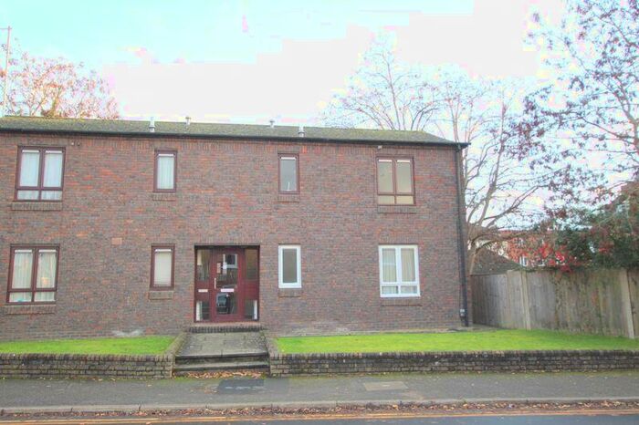 Studio To Rent In Studio Flat, Victoria Place, Epsom, KT17