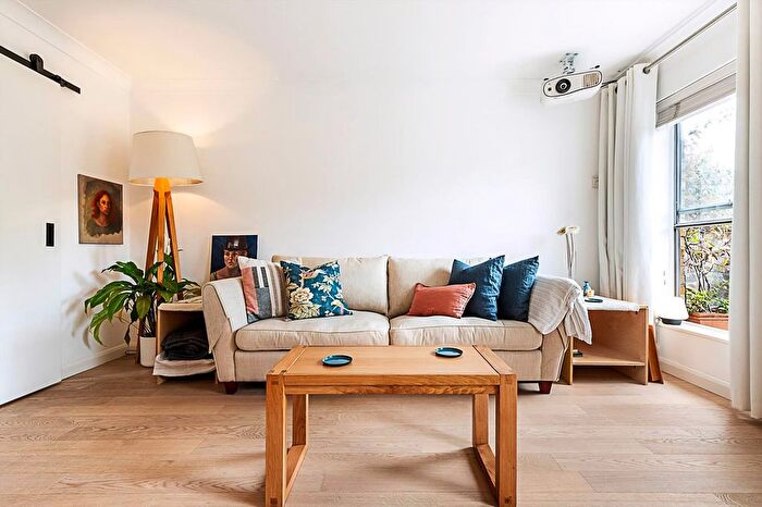 1 Bedroom Flat To Rent In London Borough Of Southwark, SE1