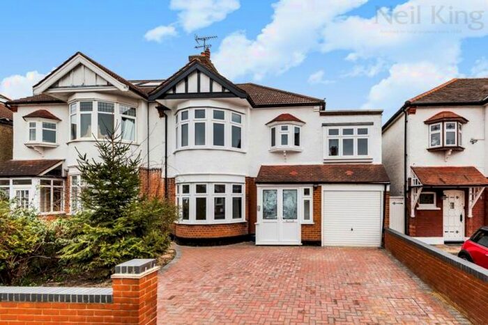 5 Bedroom Semi-Detached House To Rent In Wordsworth Avenue, South Woodford, London, E18