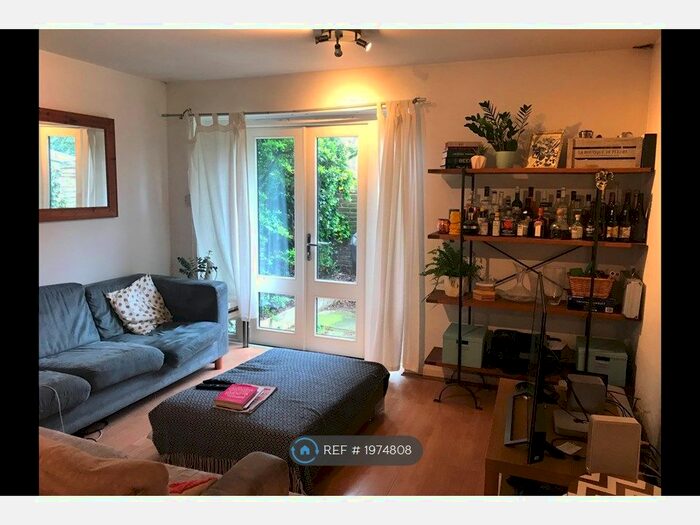 1 Bedroom Flat To Rent In Thorne Road, London, SW8