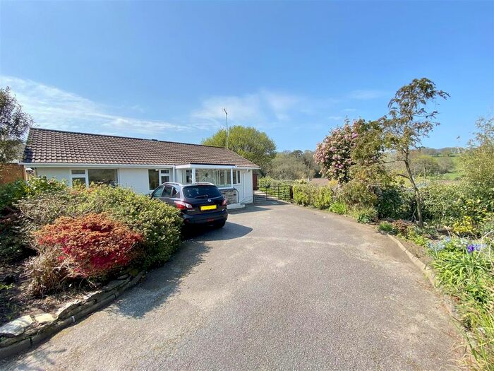 3 Bedroom Detached Bungalow For Sale In Park Crescent, Ponsanooth, Truro, TR3