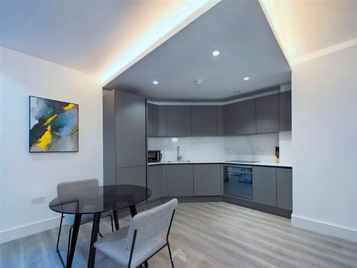 Studio To Rent In Akron House, London, TW8