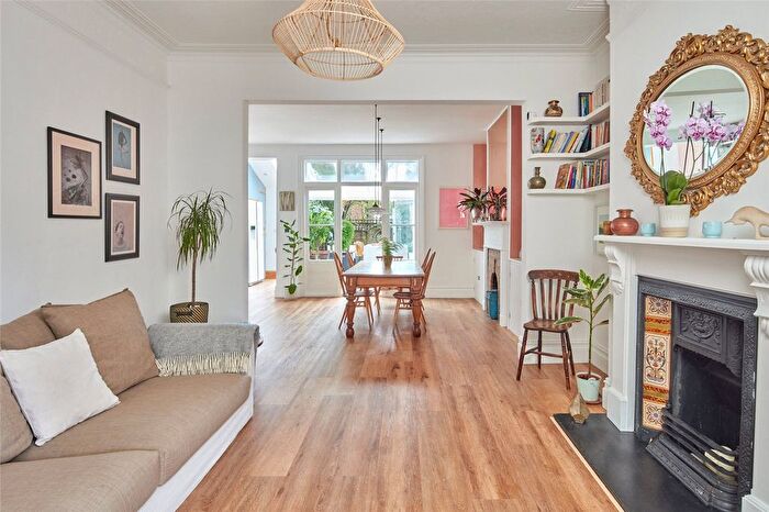 4 Bedroom Terraced House To Rent In Hamilton Road, London, NW10