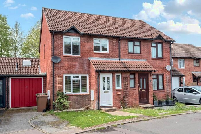 3 Bedroom Semi-Detached House To Rent In Botley, Oxford, OX2