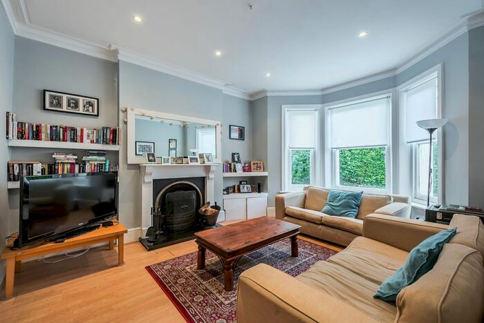 1 Bedroom Flat To Rent In Hackford Road, London, SW9