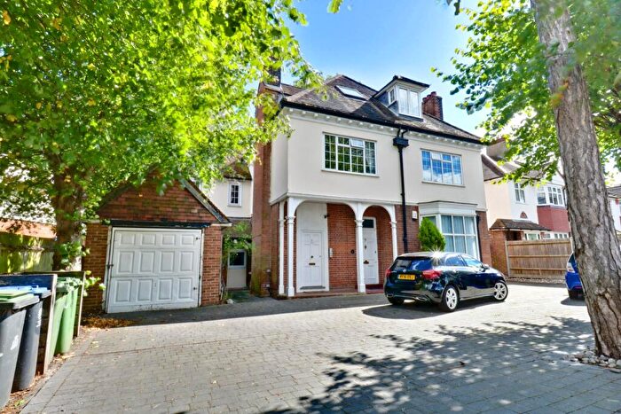 2 Bedroom Apartment To Rent In Turpington Lane, Bromley, BR2