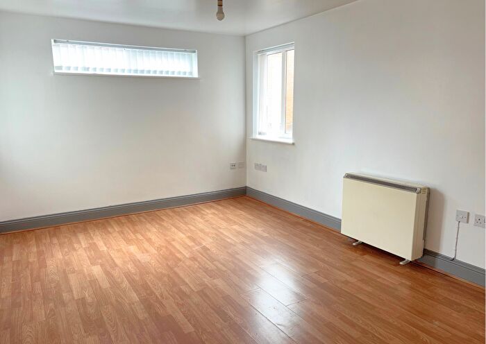 2 Bedroom Flat To Rent In Lord Street, Wirral, CH41