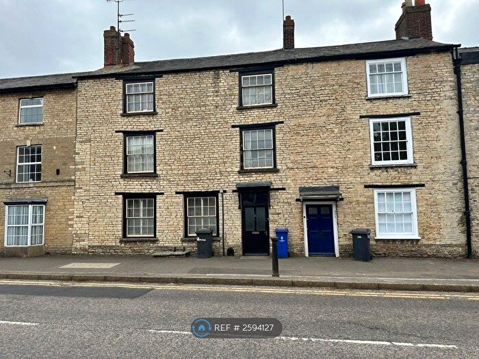 1 Bedroom Flat To Rent In High Street, Brackley, NN13