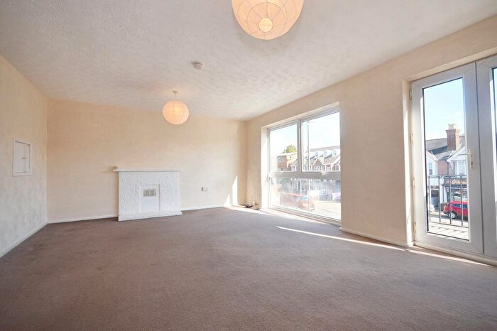 3 Bedroom Property To Rent In Penn Road, Beaconsfield, HP9