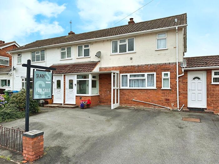 3 Bedroom Semi-Detached House For Sale In Kynaston Crescent, Codsall, Codsall, Wolverhampton, WV8