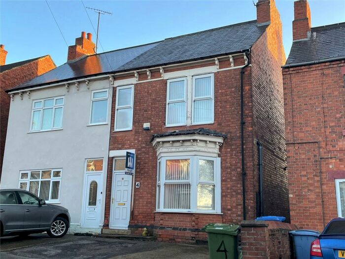 4 Bedroom Semi-Detached House To Rent In Sherwood Road, Worksop, Nottinghamshire, S80