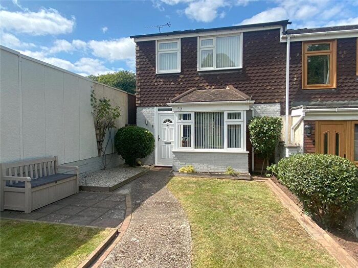 3 Bedroom End Of Terrace House For Sale In Slade Close, Chatham, Kent, ME5