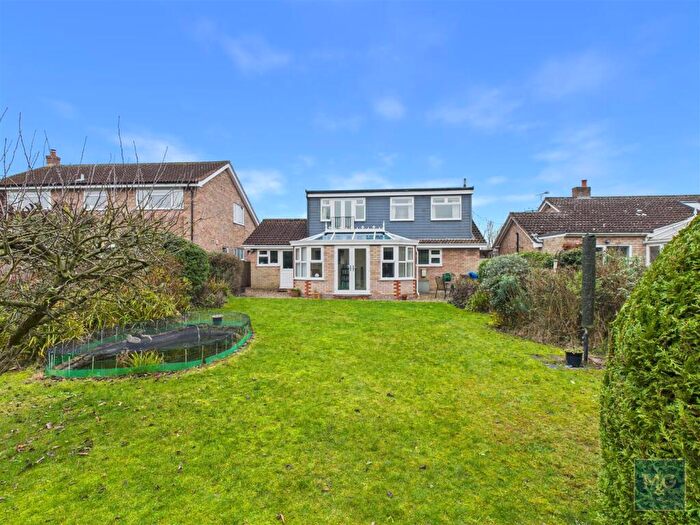 3 Bedroom Chalet For Sale In Lambs Lane, Lawshall, Bury St. Edmunds, IP29