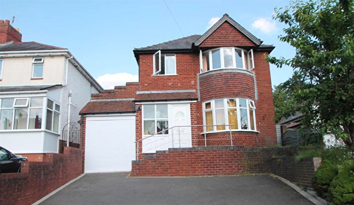 3 Bedroom Detached House For Sale In Highfield Crescent, Rowley Regis, B65