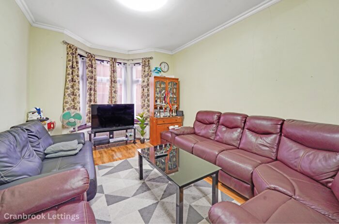 3 Bedroom Terraced House For Sale In Ley Street, Ilford, IG2