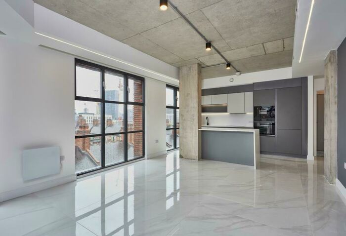 3 Bedroom Apartment To Rent In . :: One Silk Street, M4